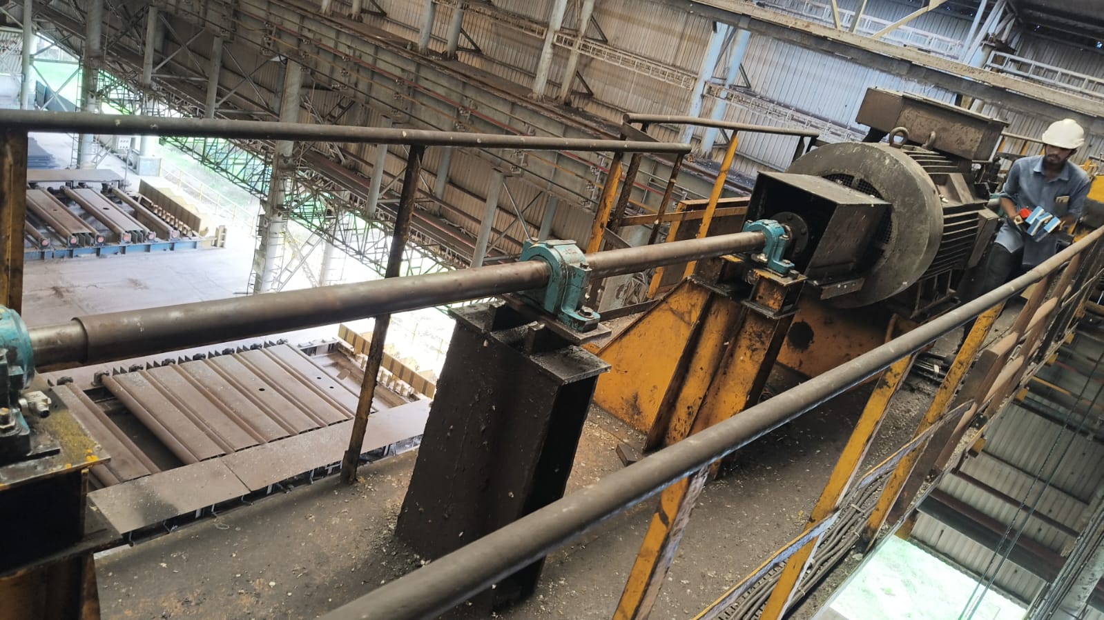 Main Hoist Left Side support bearing P1-P2