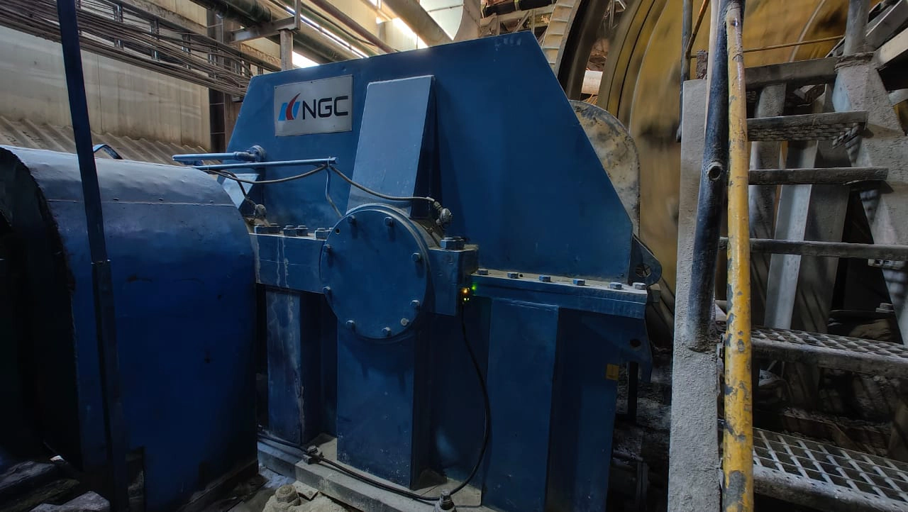 vEdge Mounted on Gearbox SAG Mill