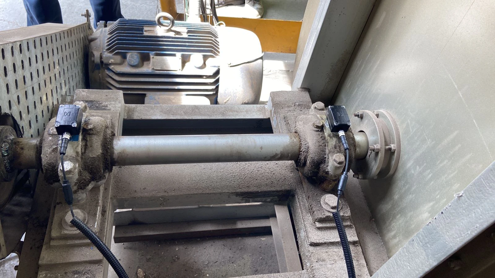 vEdge mounted on Boiler ID Fan DE & NDE