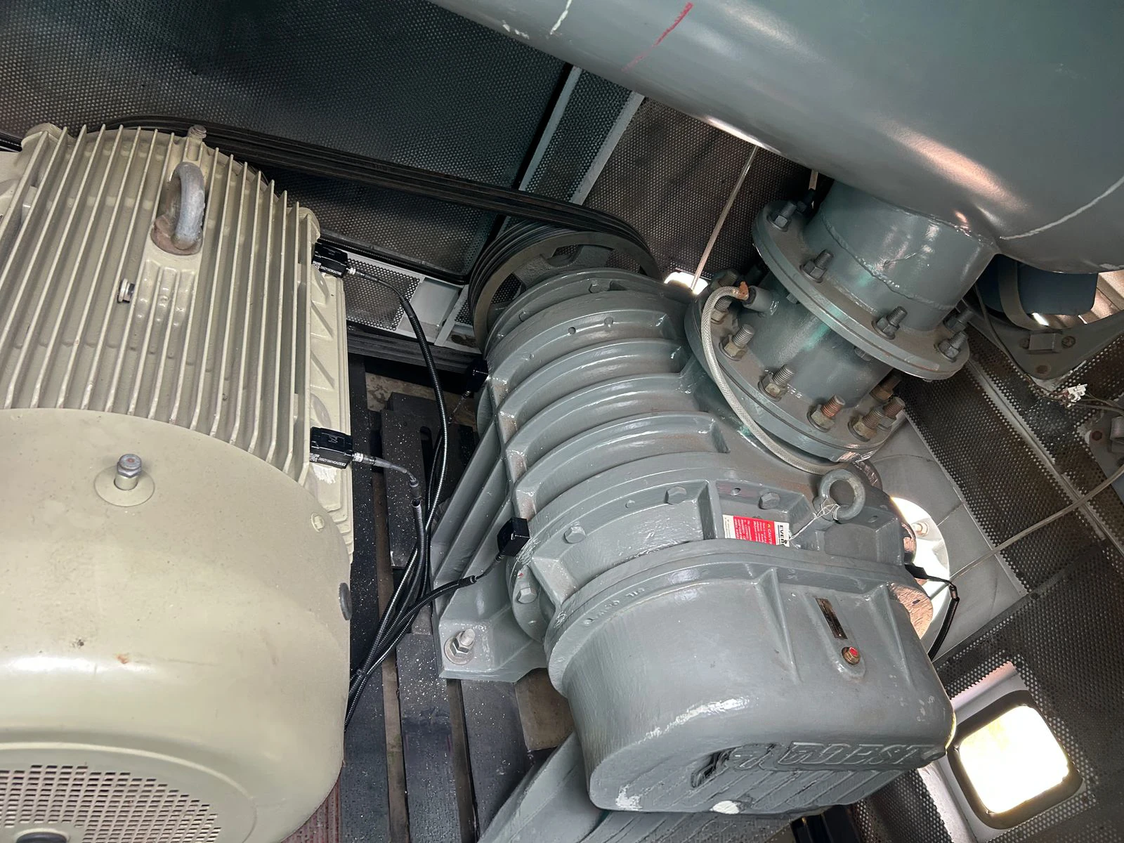 vEdge mounted on ETP Blower Pump