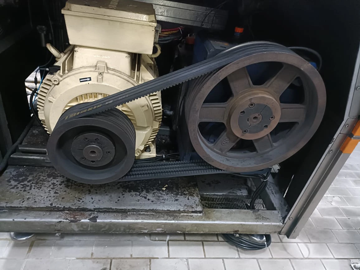 vEdge mounted on Homogenizer Gearbox