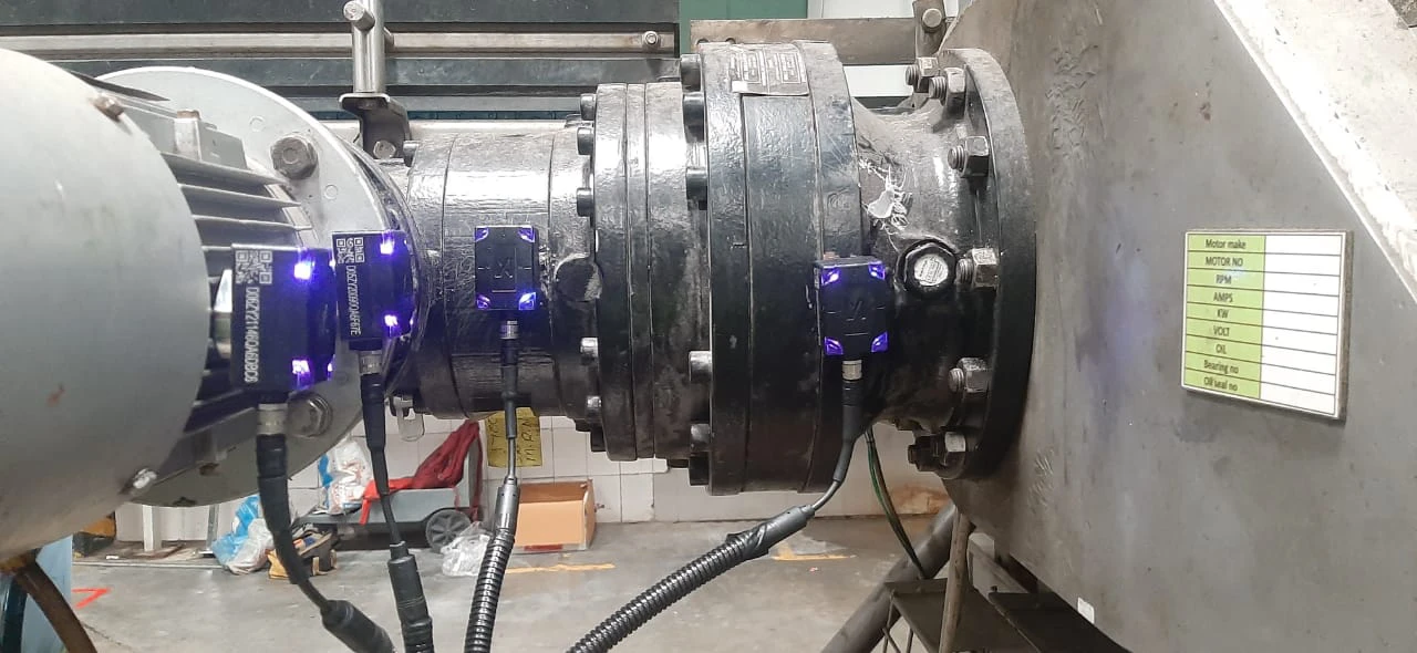vEdge mounted on PET 30 Cooling Tunnel Motor DE, NDE & GB IP DE & OP DE