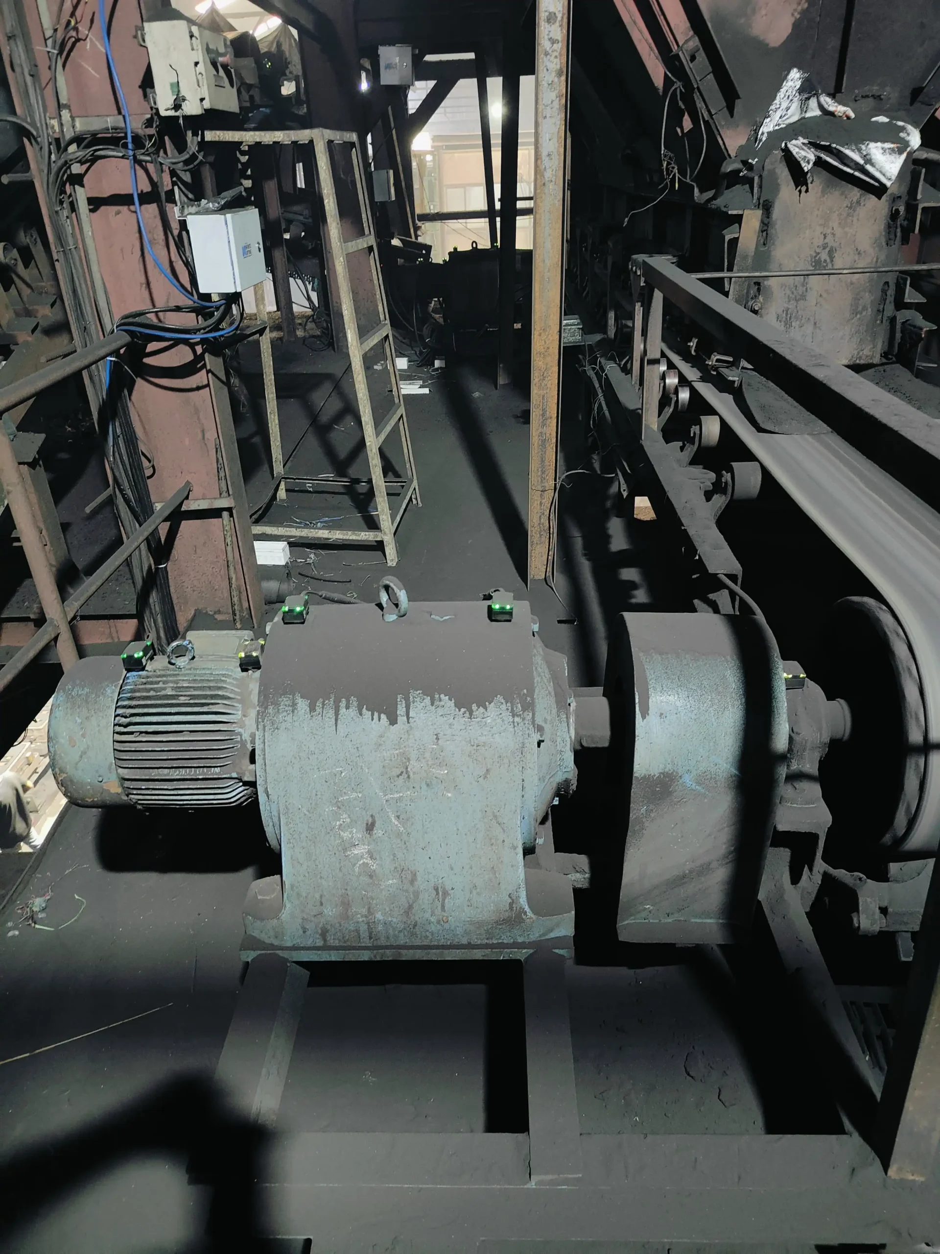 vEdge mounted on Continuous Casting Conveyor