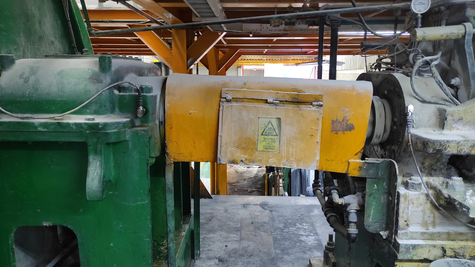 vSense mounted on Banbury Mixer Gearbox OP NDE Roll DE